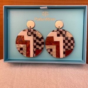 NWT ParkerRose earrings-inlay natural tones and gold, circle/disc shape